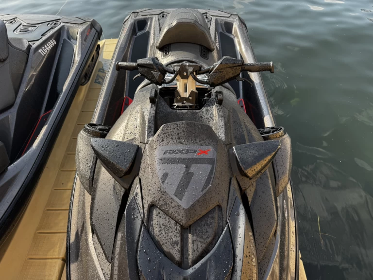 Yacht charter Port Grimaud cheap Sea-Doo RXP-X 300,