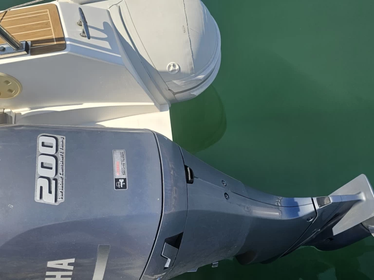 Bareboat Rental RIB Capelli with a boat licence