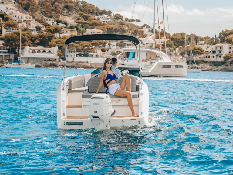 Rent a Valory 570 PREMIUM Port d'Alcudia