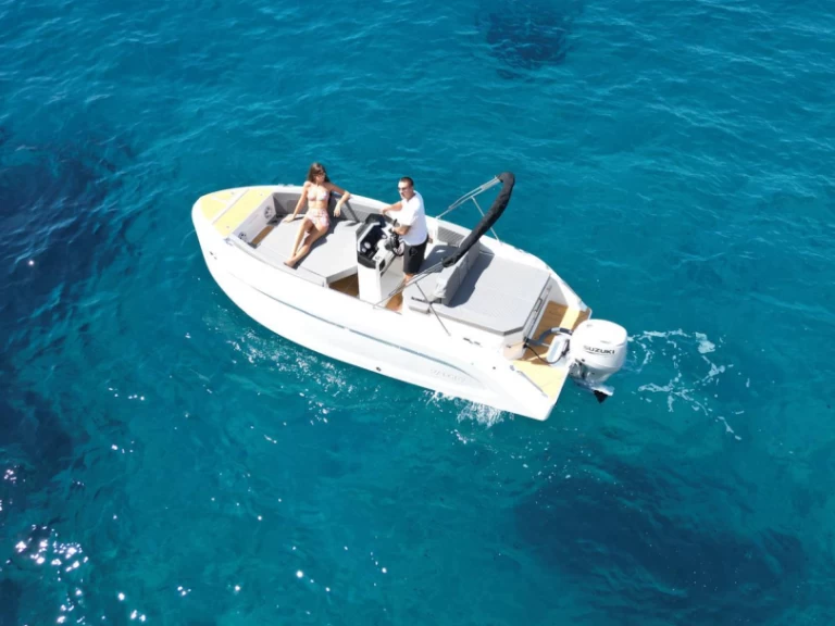 Boat rental Valory 570 PREMIUM in Port d'Alcudia on Samboat