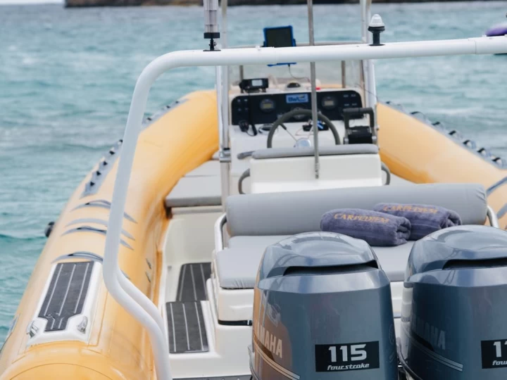 SEVEN FIFTY  400 in Sant Antoni de Portmany on SamBoat