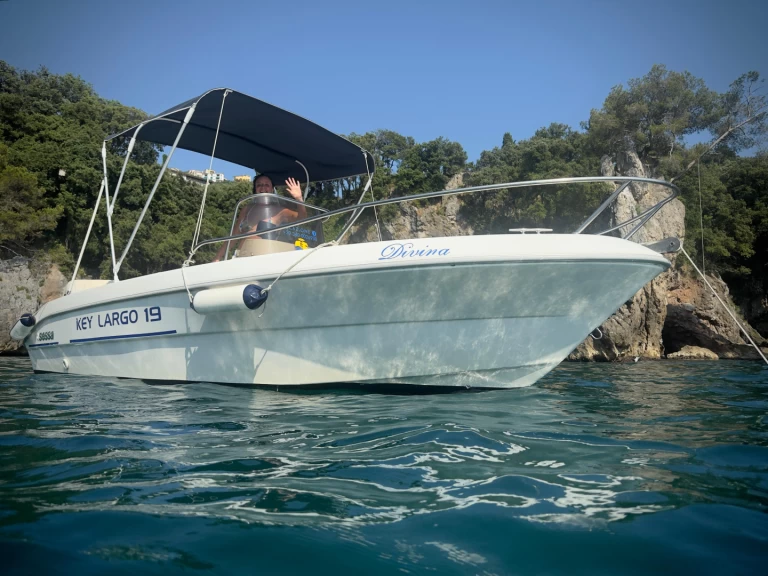 Motorboat for rent La Spezia at the best price