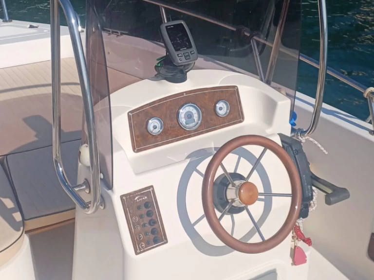 Boat rental Italmar MISTRAL 17  in Porto Mirabello on Samboat