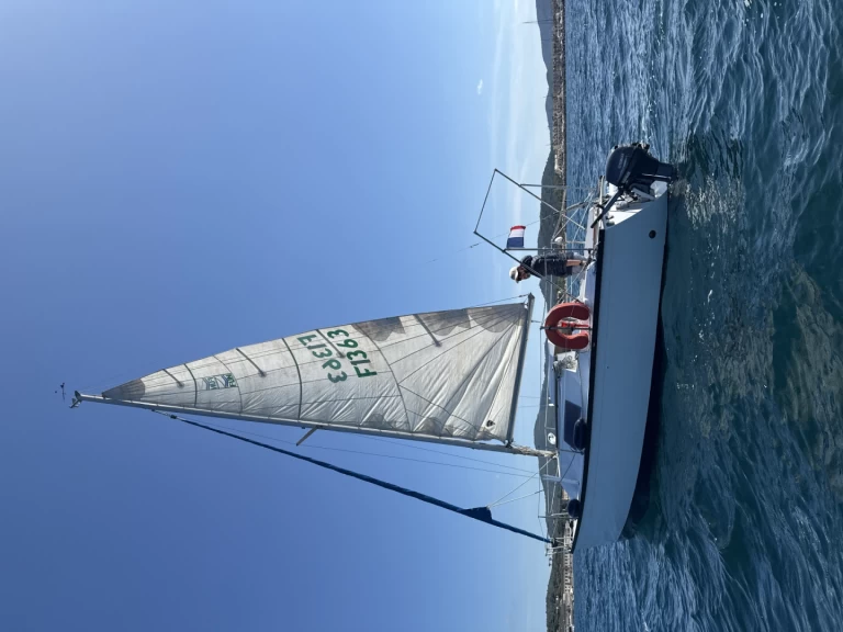 Sailboat for rent Port Grimaud at the best price