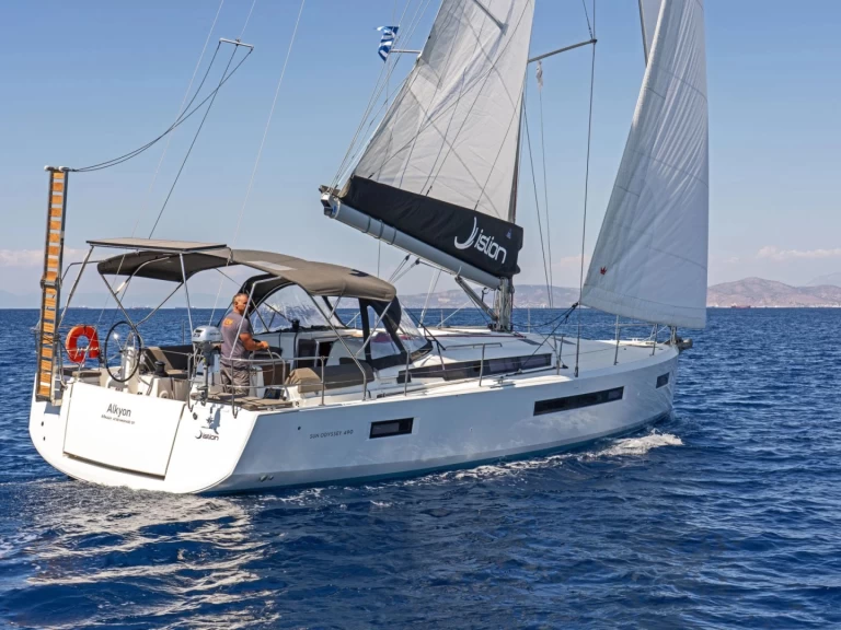 Jeanneau Sun Odyssey 490 in Agios Nikolaos on SamBoat