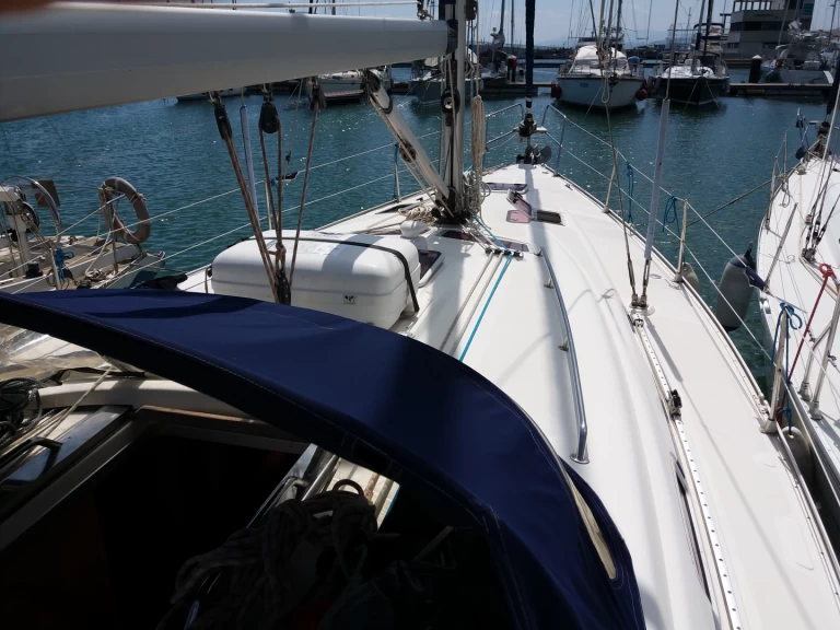 Bavaria Bavaria 39 Cruiser charter bareboat or captained in  Saint-Raphaël