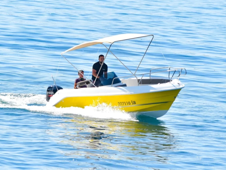 Bareboat Rental Motorboat Marinello with a boat licence