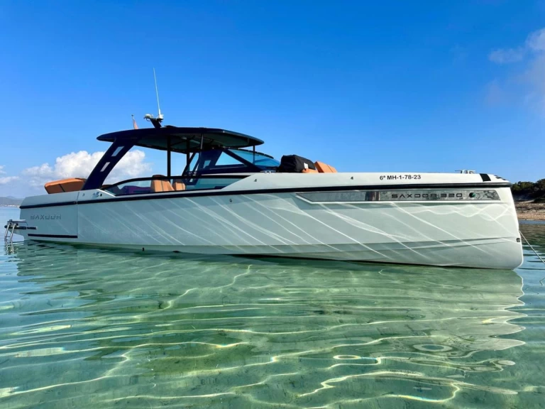 Rent a Saxdor Saxdor 320 GTO Palamós