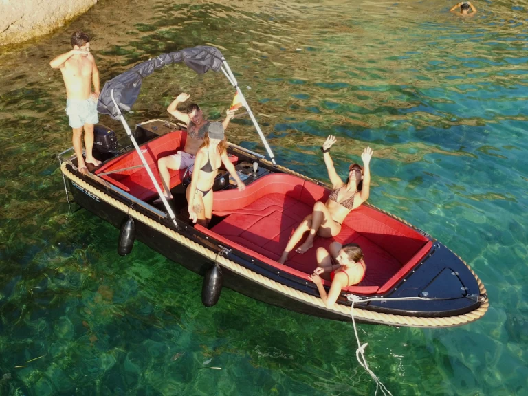 Bareboat Rental Motorboat Silver Yacht with a boat licence