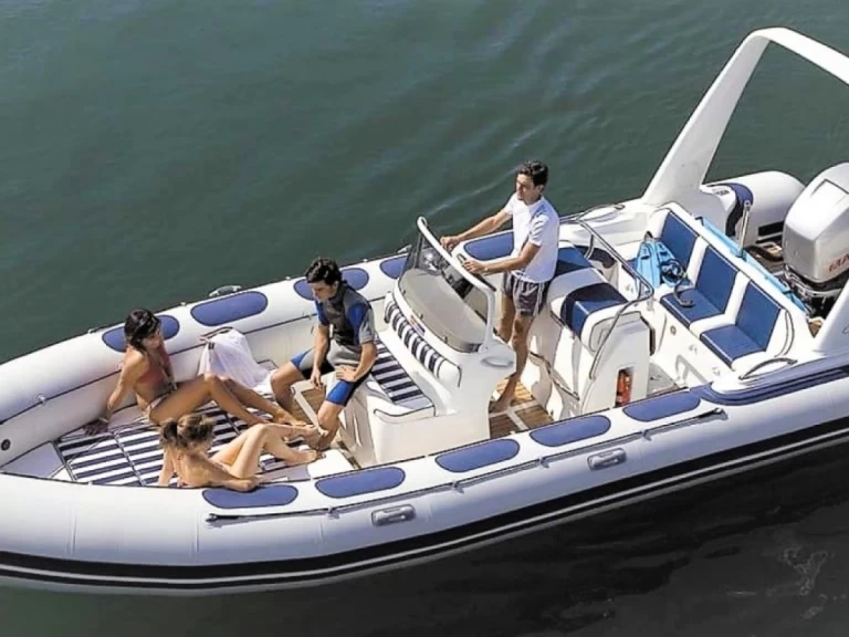 Motorboat rental with or without captain Valiant Arzon