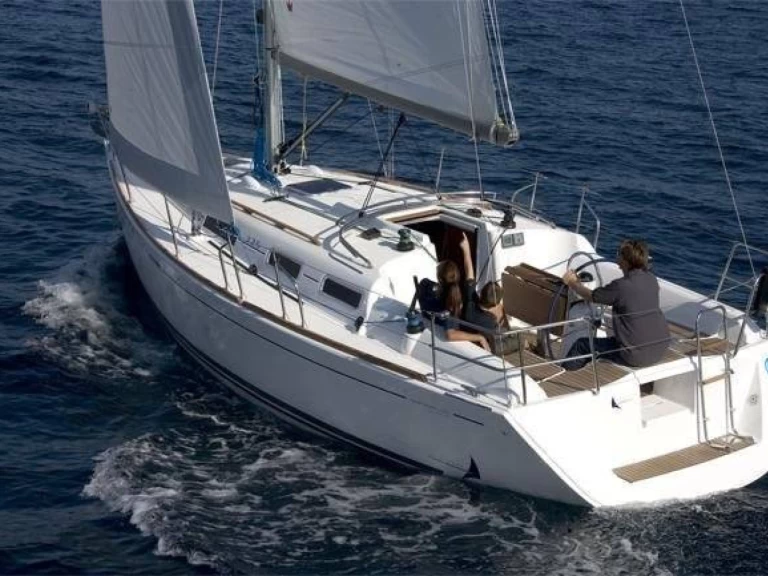 Rent a Dufour Dufour 325 Ajaccio