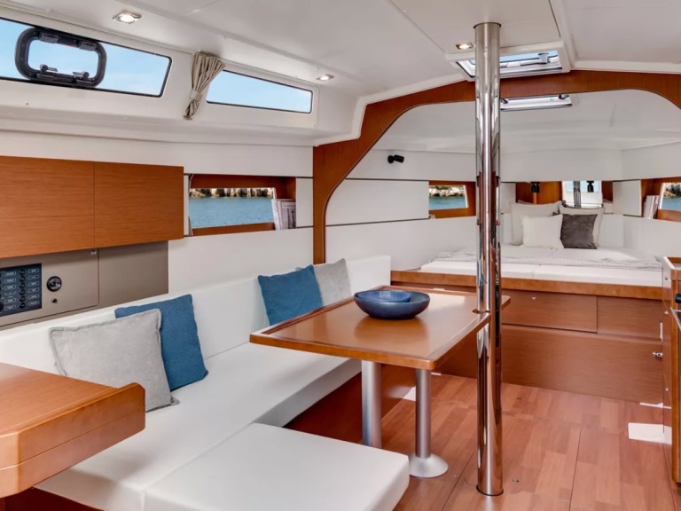 Yacht charter Procida cheap Oceanis 38