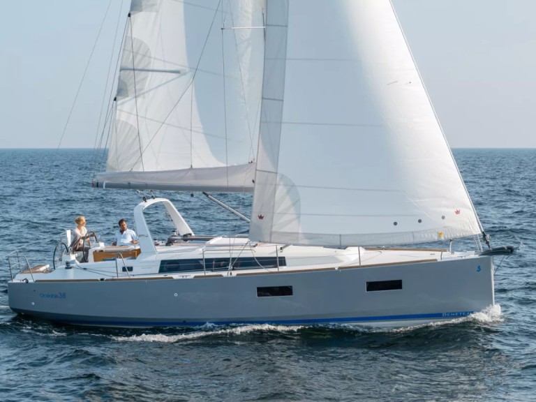 Sailboat rental in Procida - Bénéteau Oceanis 38