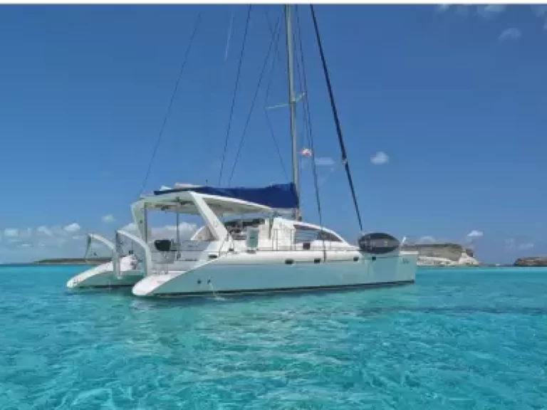 Yacht charter Fethiye cheap Leopard 4300