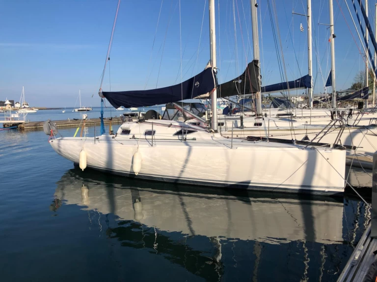 Bareboat Rental Sailboat Pogo Structures with a boat licence