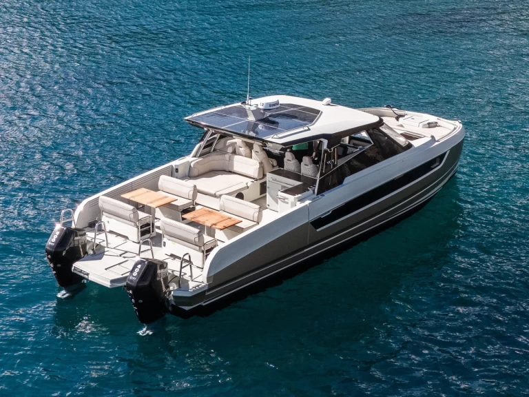 Motorboat for rent Saint-Raphaël at the best price