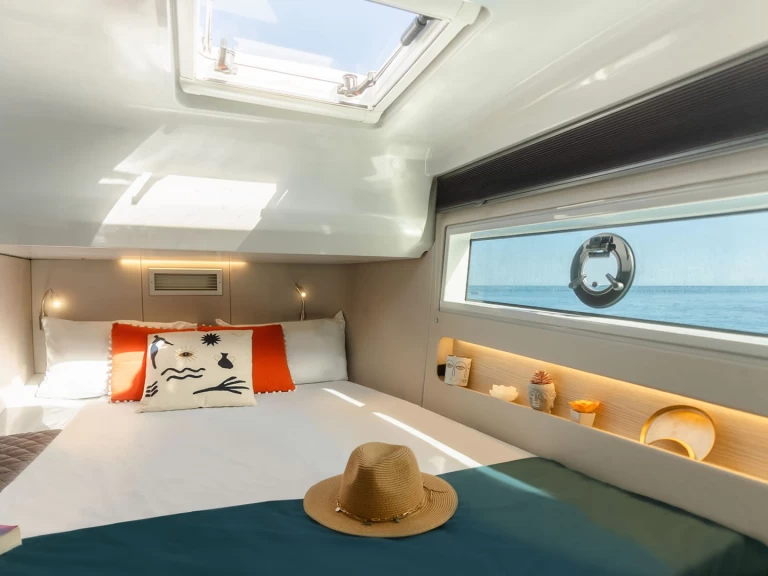 YOT 41 charter bareboat or captained in  Saint-Raphaël