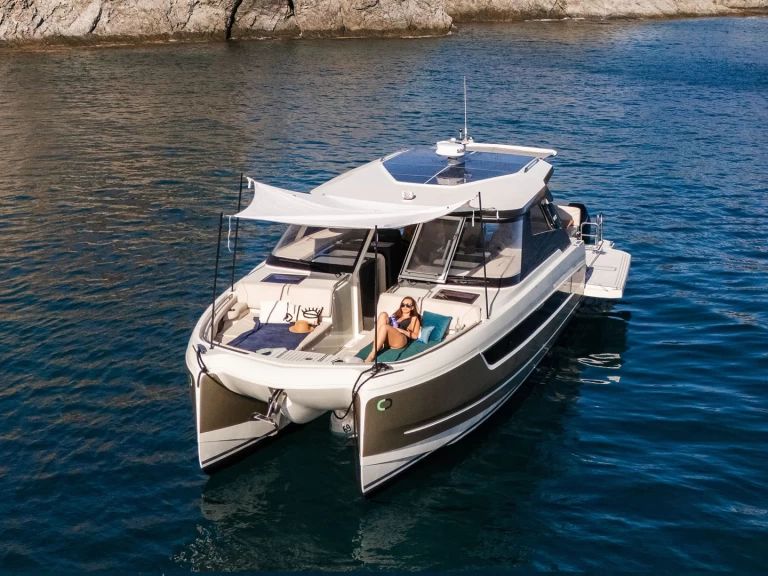 YOT 41 in Saint-Raphaël on SamBoat