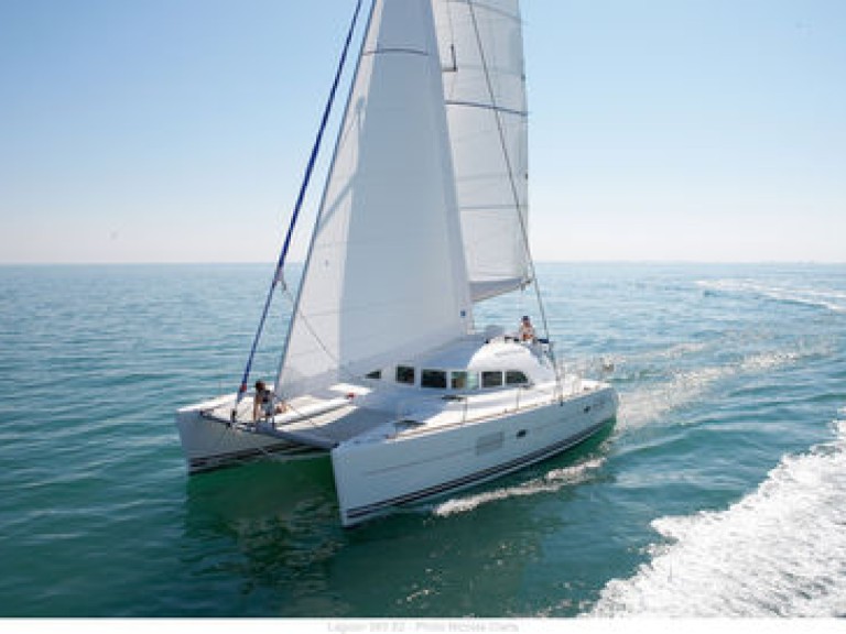 Boat rental Lagoon Lagoon 38 in Bonifacio on Samboat