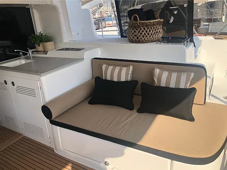 Catamaran rental in Piso Livadi - Lagoon Lagoon 46/10 - Skippered 