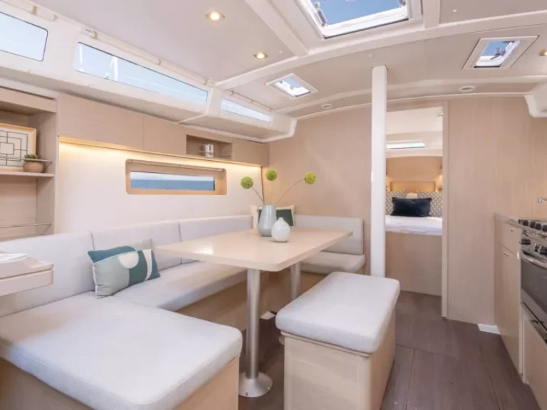 Rent a Bénéteau Oceanis 37.1 Furnari