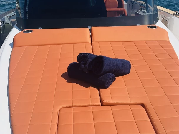 Yacht charter Mandelieu-la-Napoule cheap Pardo 38