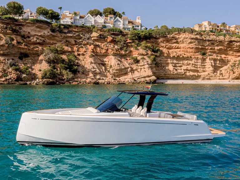 Pardo Yachts Pardo 38 in Mandelieu-la-Napoule on SamBoat
