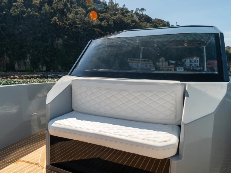 Rent a Rand Escape 30 Mandelieu-la-Napoule