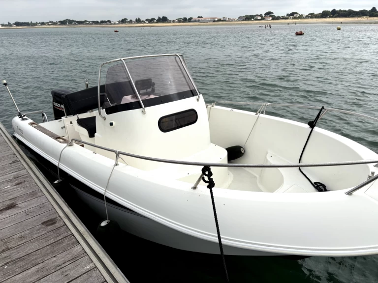 Yacht charter Saint-Denis-d'Oléron cheap Aston 21