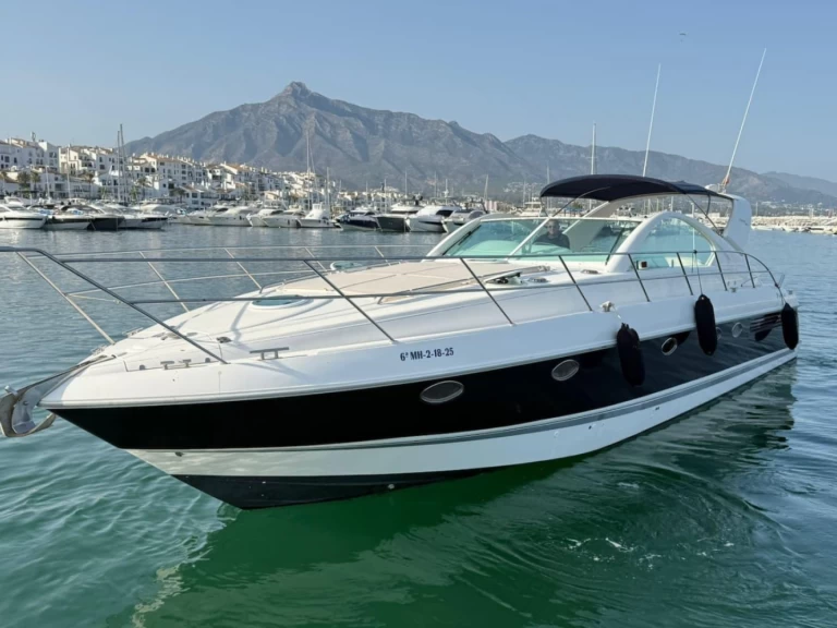 Luxury Yacht rental with or without captain Fairline Marbella