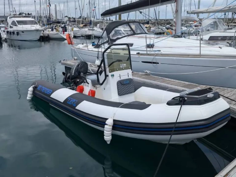 RIB rental in Saint-Quay-Portrieux - 3D Tender TR54