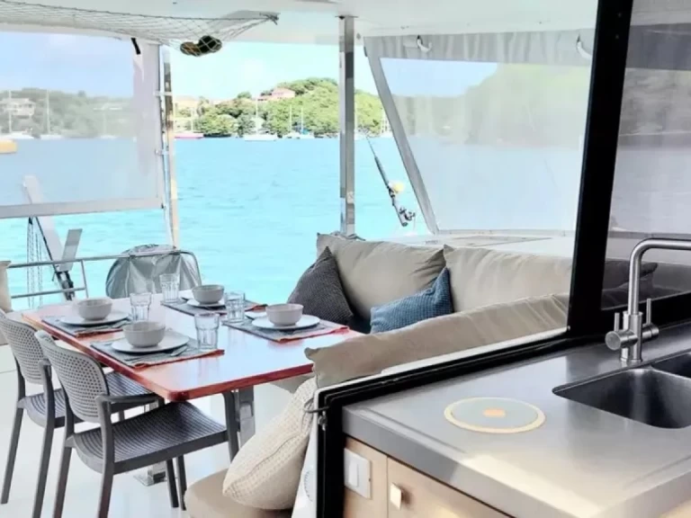 Fountaine Pajot Lucia 40 in Ribishi on SamBoat