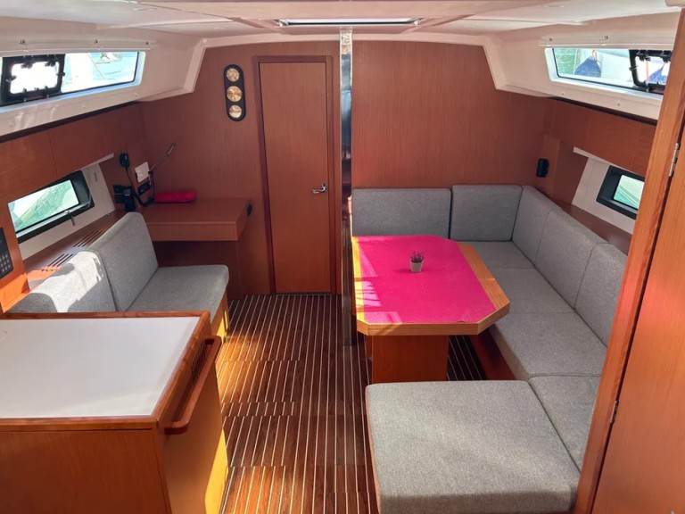 Rent a Bavaria Bavaria C42 Fethiye