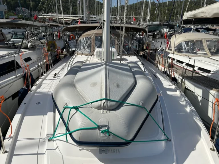 Sailboat rental in Fethiye - Bavaria Bavaria C42