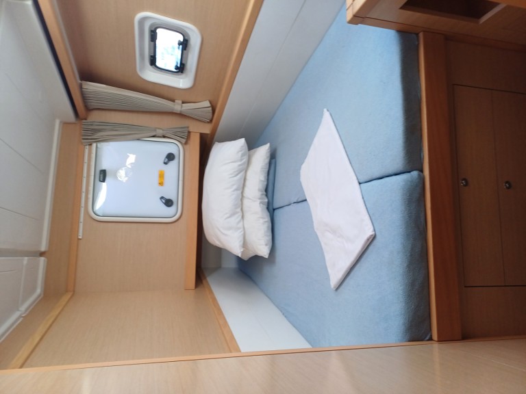 Yacht charter Alimos cheap Lagoon 39