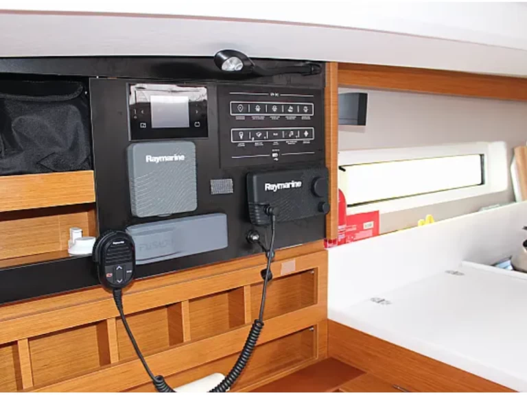 Rent a Jeanneau Sun Odyssey 440 Marigot