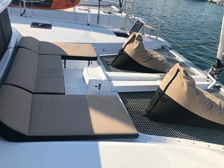 Boat rental Lagoon Lagoon 46/10 - Skippered  in Alimos on Samboat