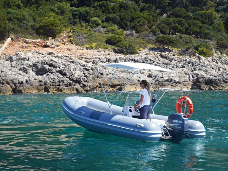 Yacht charter Murta Maria cheap 500