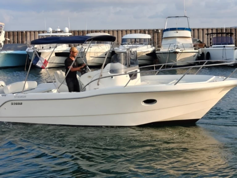 Motorboat rental in Sainte-Maxime - Sessa Marine Key Largo 23