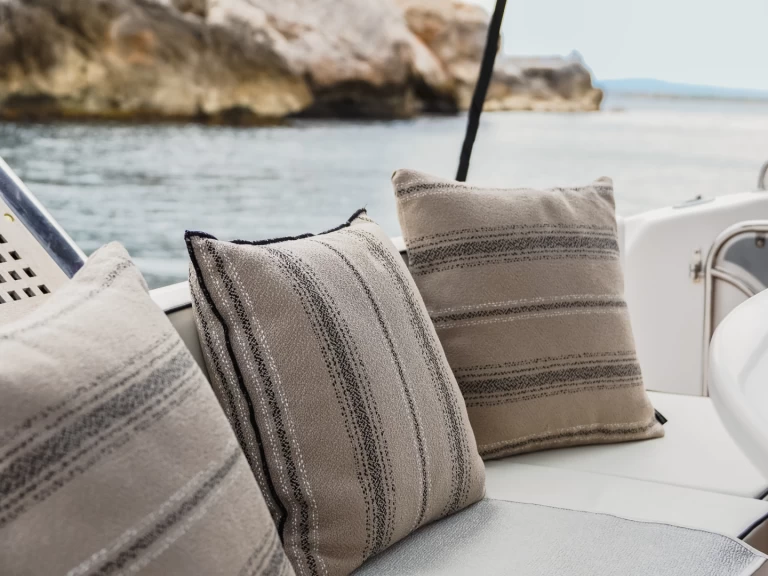 Luxury Yacht rental in l'Estartit - Doqueve Majestic