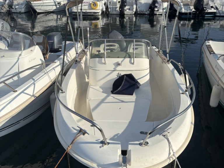Boat rental Jeanneau Cap Camarat 5.1 in Bastia Ferry Port on Samboat