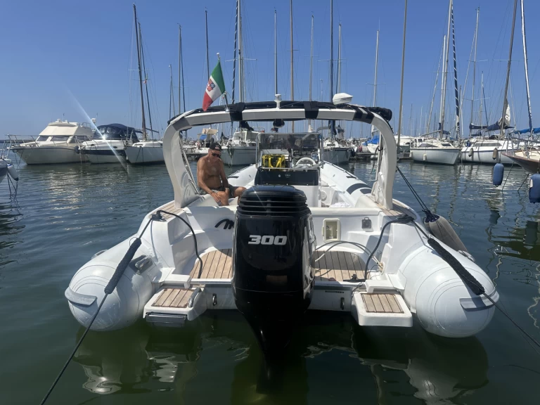 Boat rental Legar 800 in Viareggio on Samboat