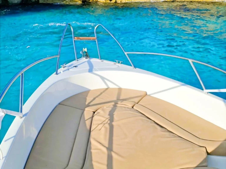 Motorboat rental in Ciutadella de Menorca - Polyester Yacht Open 550