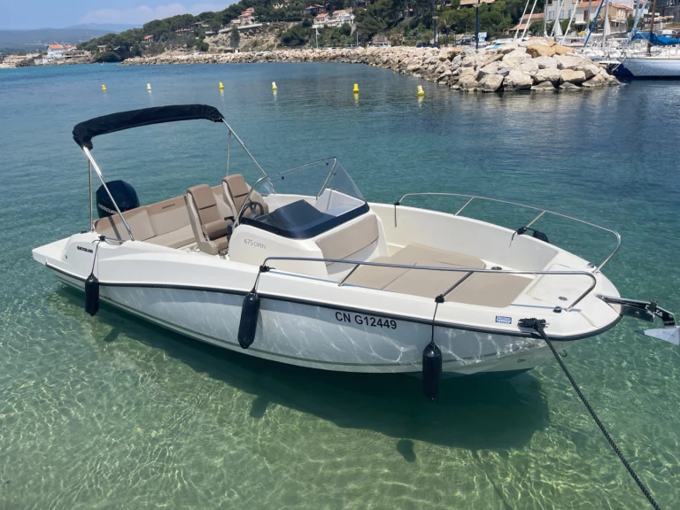 Quicksilver Activ 675 Open in La Madrague on SamBoat