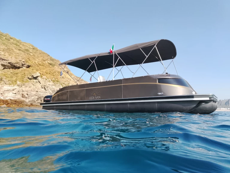 Boat rental Swiss-Boat/Italy Boat Funlounger 8.5 in Milazzo on Samboat