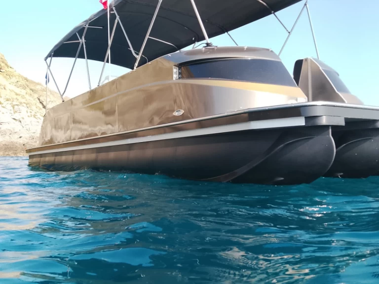 Motorboat rental with or without captain Swiss-Boat/Italy Boat Milazzo