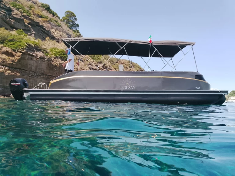 Bareboat Rental Motorboat Swiss-Boat/Italy Boat with a boat licence