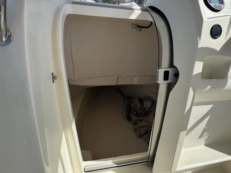 Motorboat for rent La Madrague at the best price