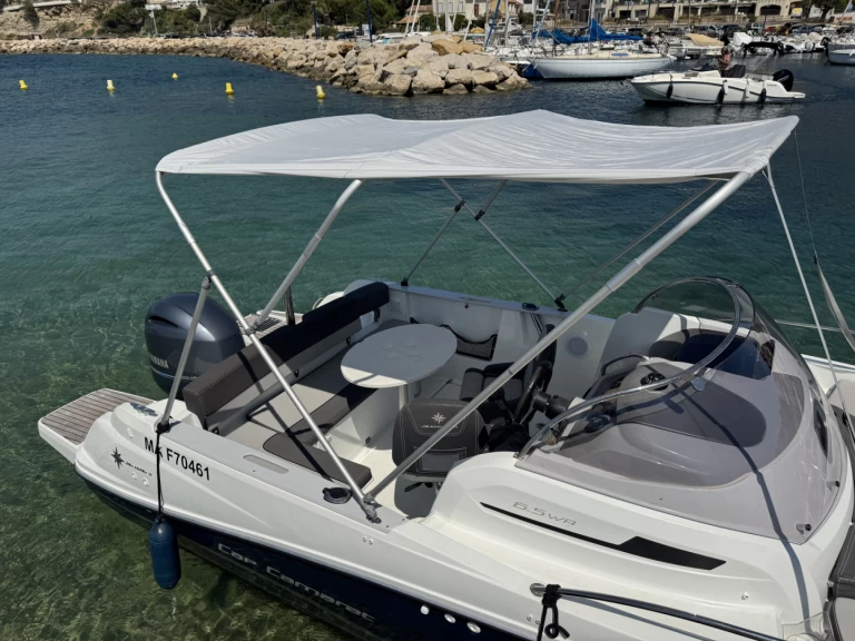 Motorboat rental in La Madrague - Jeanneau Cap Camarat 6.5 WA