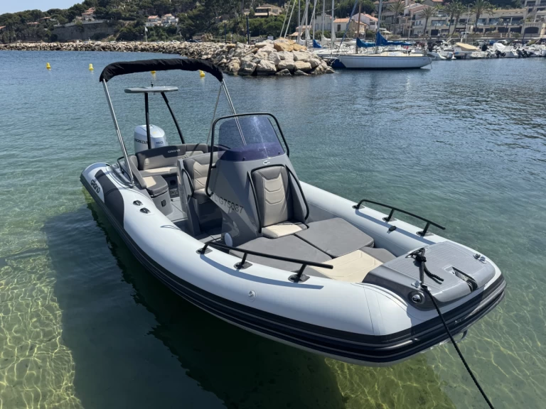 RIB for rent La Madrague at the best price